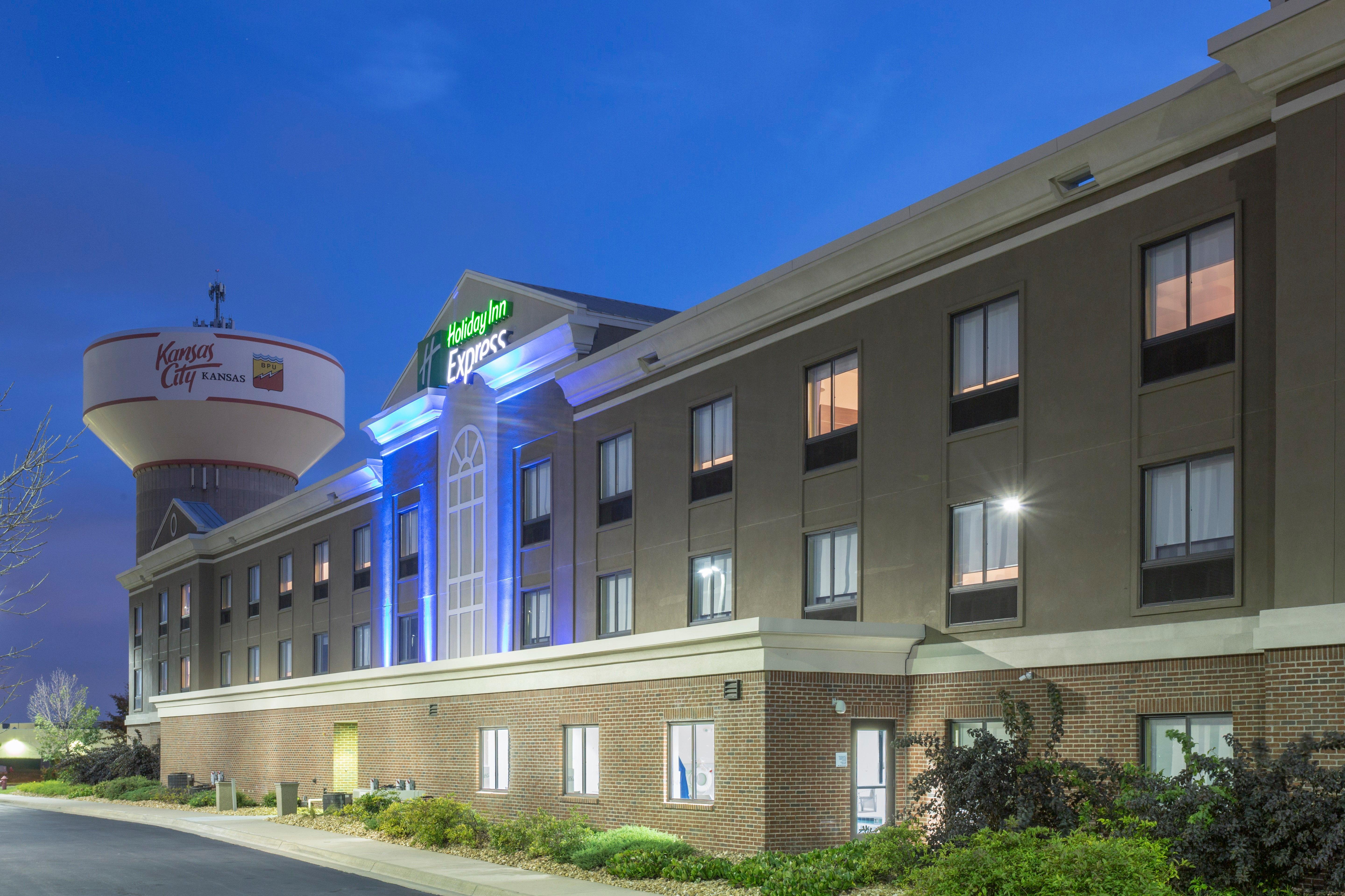 Holiday Inn Express Kansas City - At The Legends! By Ihg Bonner Springs Luaran gambar