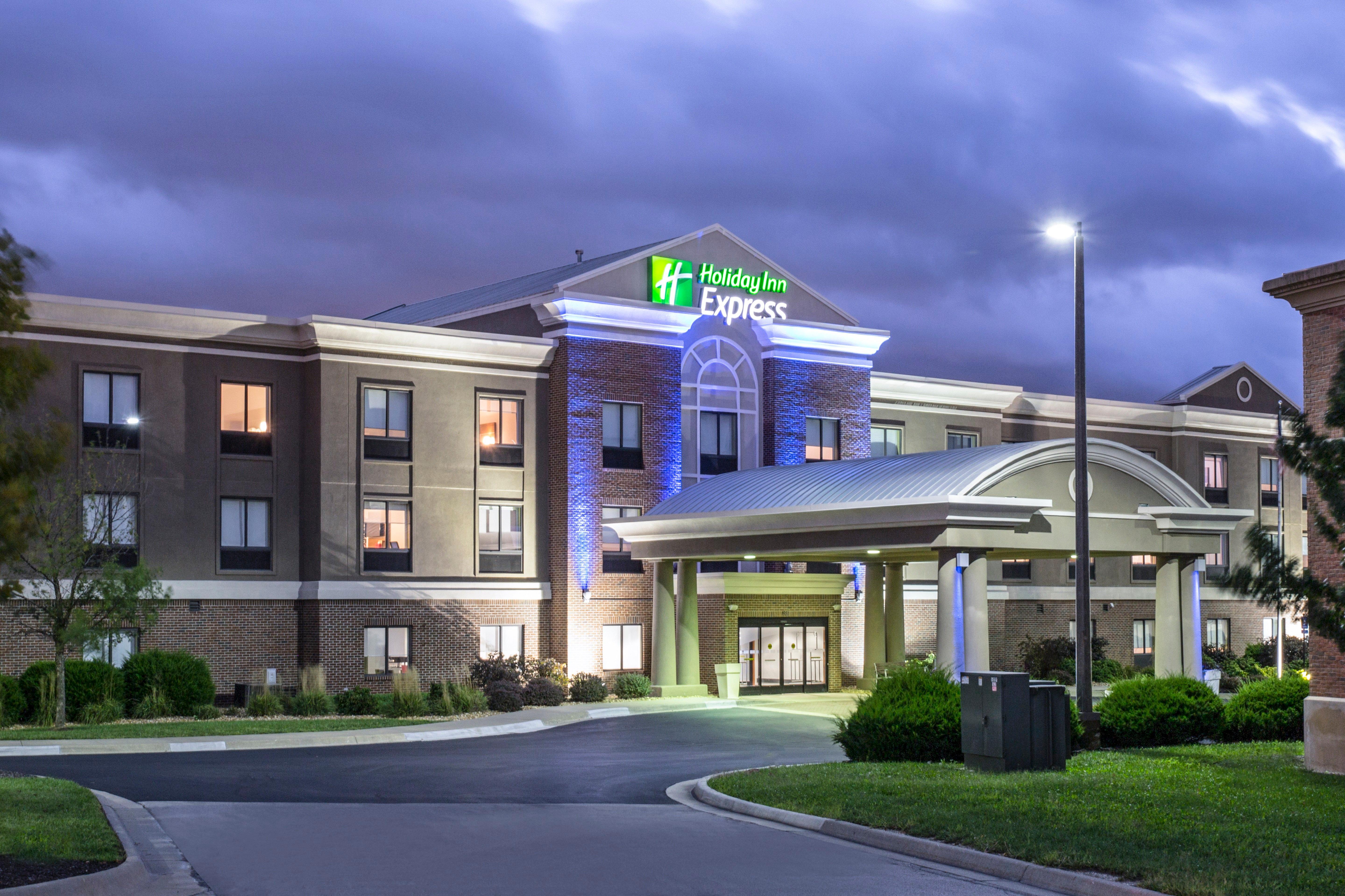 Holiday Inn Express Kansas City - At The Legends! By Ihg Bonner Springs Luaran gambar