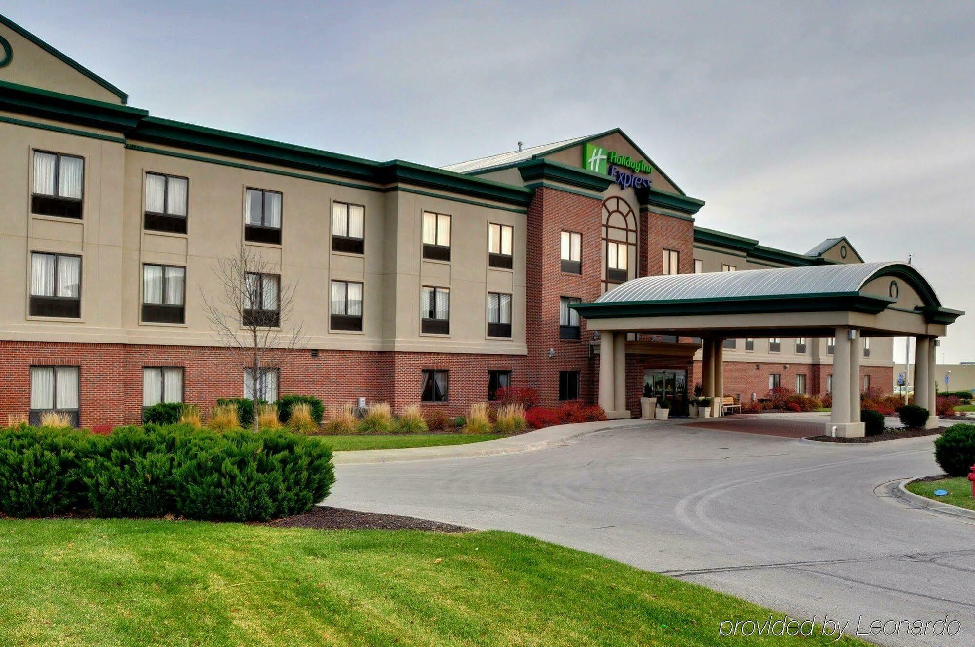 Holiday Inn Express Kansas City - At The Legends! By Ihg Bonner Springs Luaran gambar